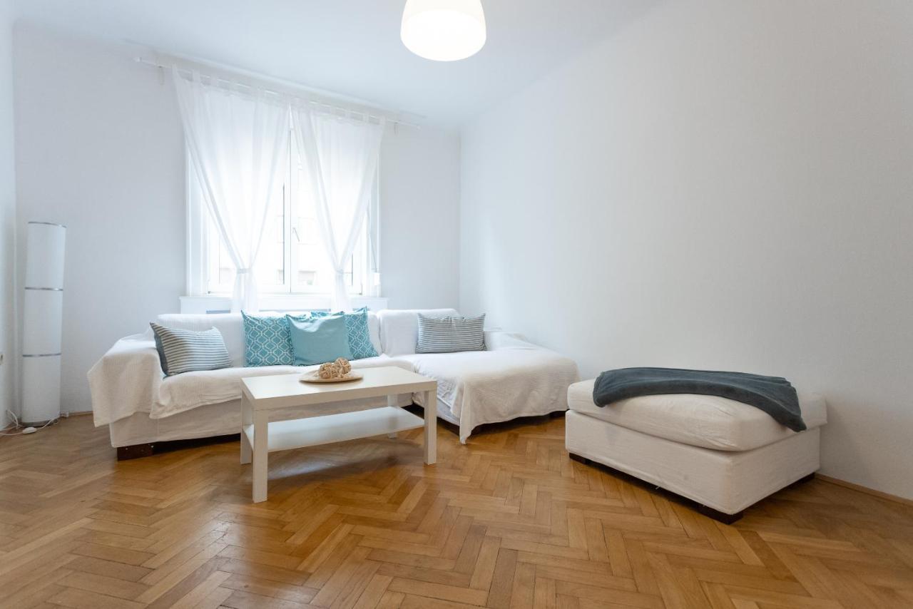 City Center Operastreet Apartment "Italy" Viyana Dış mekan fotoğraf
