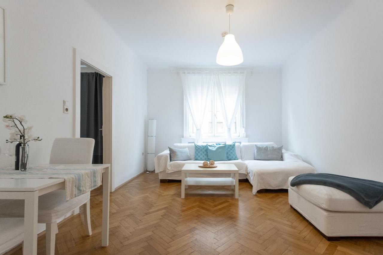 City Center Operastreet Apartment "Italy" Viyana Dış mekan fotoğraf